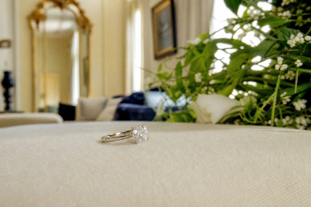 Réalisation de bague de fiançailles en diamant BagueLux